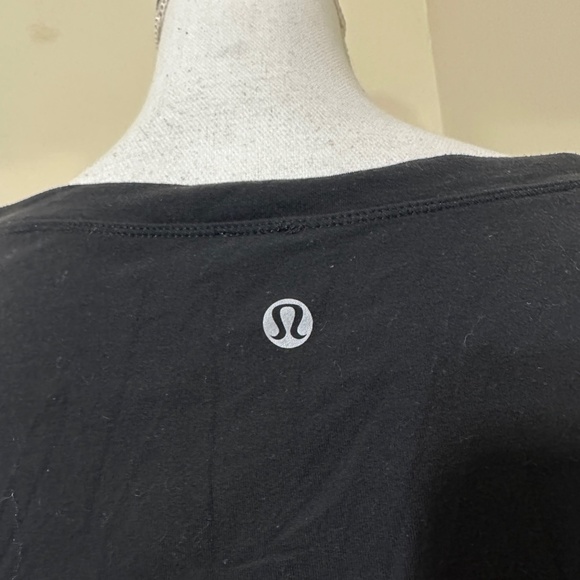 Lululemon athletica || athletic long sleeve blouse loose fit Size Medium - Picture 5 of 8